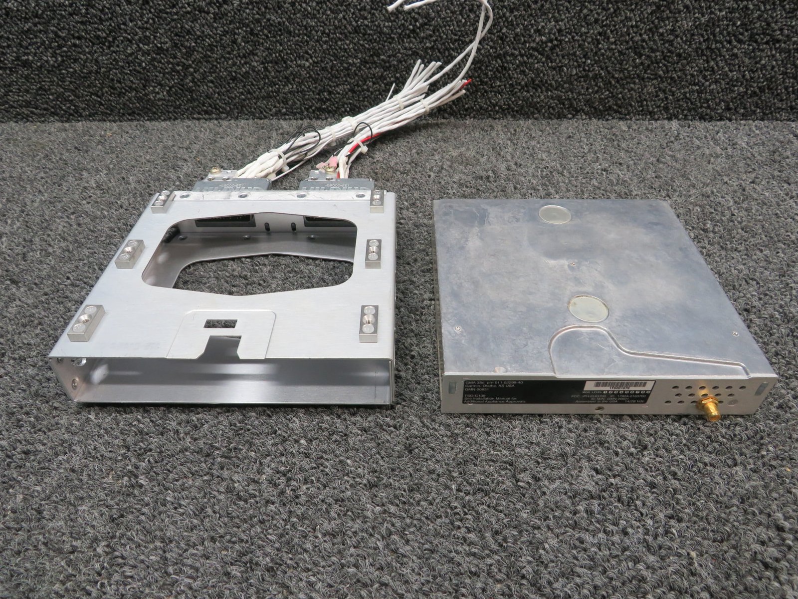 Garmin GMA-35C Remote Mount Audio Selector Unit w Tray (14 or 28V)