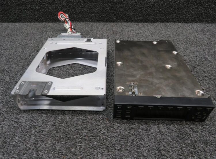 Garmin GTX-335 ADS-b Out Transponder w Tray and Encoder (14 or 28V) - Image 3