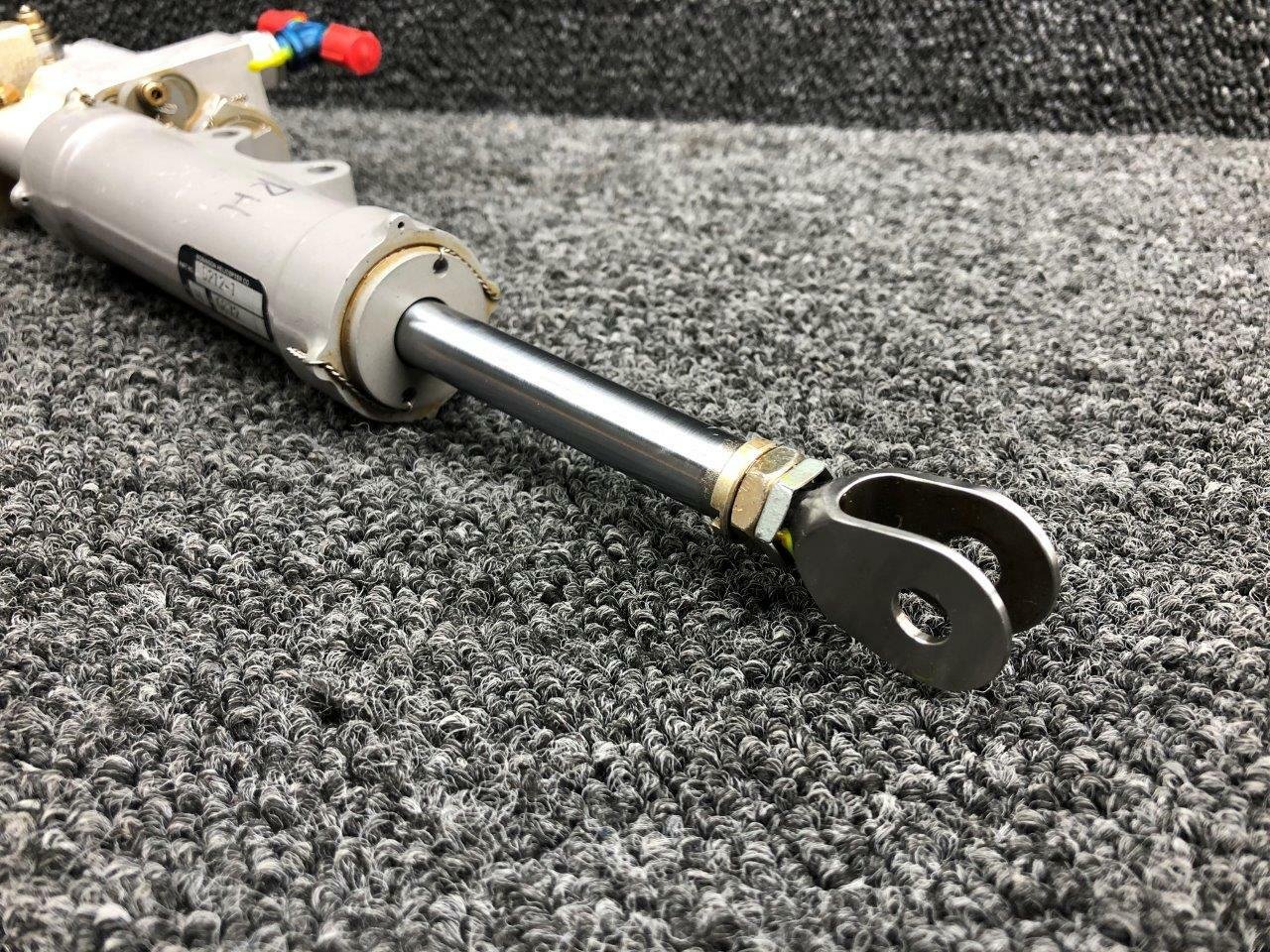 Robinson R44 Forward Servo Assy for D212-1  W/ 8130 - Image 2