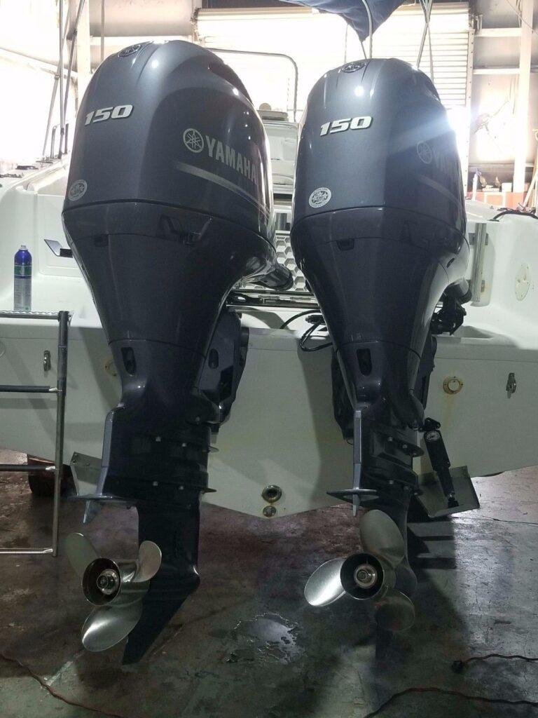 Twin 2010 Yamaha 150 HP 4 Stroke 25 inch shaft Outboard Motor